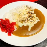 蕎麦屋の和風出汁カレーライス-炙りチーズのせ-（東京鉄板倶楽部 田）