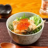 サーモンハラスといくらの親子茶漬け(海鮮&うなぎのはまちゃん)