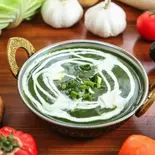 パラクパニールカレー (Palak paneer) Cottage cheese Spinach Curry（ヒマールキッチン イオン新吉田店）