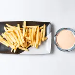 フライドポテト 明太マヨネーズ付き/Fried potatoes (Spicy cod roe mayonnaise)（【ライス大盛り無料】豚しょうが焼き本舗 TONかず 四ツ橋店）