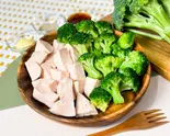 満足サイズ(320g)226Kal※ディップソース2個推奨（やみつき国産鶏胸肉＆ブロッコリー）