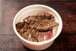 赤身牛ランプ丼（STEAK HOUSE BRASE〜べラス〜）