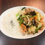 プルコギ丼(牛肉盖饭)（釜山本家）