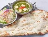 ほうれん草マッシュルームカレーナンセット Spinach and Mushroom Curry Nan Set（さくらバル）