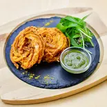 オニオンバージア2こ Onion Bhajjia 2pcs(スパイスヘブン新宿)