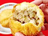 揚げ黒豚饅 1個（SHIMBASHI 15○ SL広場前店）