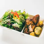 1/4チキン&グリーンサラダセット(Farmer's Chicken 虎ノ門店)