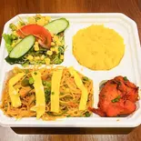 チキンチョウメンお弁当 Nepali styled Fried Noodle Box（BUZZ BOWL CURRY ZONE）