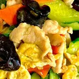 豚肉とキクラゲ、玉子炒め(みかね中華食堂)