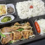 レバニラ弁当(みそ汁付)(歌舞伎町の台所 かど平 × ホルモン焼 幸永)