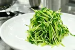 豆苗炒め(易福菜館)