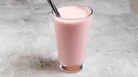 いちごラッシー (Strawberry Lassi)（ナマステトウキョウ）