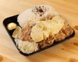 1キロチーズからあげ弁当 1kg Cheese Kraage Box(【メガ盛り‼】1キロ弁当工房肉MAX!!大盛りからあげお弁当 淵野辺店)