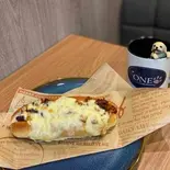 【ポテトセット】チリコンカンドッグ | 【French Fries Set】Chili Con Carne Dog（【カレー＆タコライスが人気】cafe＆dining ONE）