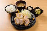 赤豚極上ロースとんかつ弁当（とんかつ家 黒豚 げん）