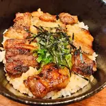 焼き豚丼(串焼き鶏一品てんすい)