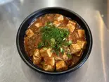 ●【大人気商品がmenuで頼めるようになりました。】麻婆丼●mapo lunch bowl（唐揚げ あまろじ）