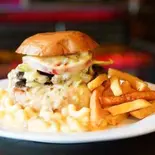 マッケンチーズバーガーセット（FLASHBACK CAFE）