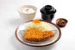 ロースかつ定食（カツデリ 内間店）