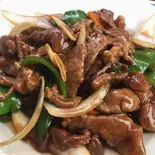 蚝油牛肉(牛肉のオイスター炒め)（中国料理 壺家大排档）