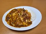 3種のキノコとベーコンのデミグラスチーズカレー(ジャンカレー 末広町店)