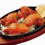 チキンティッカ(骨なしチキン)2P Chicken tikka（アジアン料理 CARDAMOM 本店）