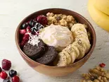 【甘みと香り】蜂蜜とクッキーのシナモングリークヨーグルト Honey Cinnamon Cookies Greek Yogurt（アサイーボウルが旨い店！レッドチリ）