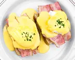 【定番】エッグスベネディクト Eggs Benedict（BONDI COFFEE SANDWICES KOMAZAWA）