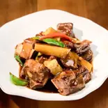 黑醋排骨/豚スペアリブの黑酢風味(天山見・西北本場料理店・刀削麺(HalalaFood))