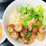 焼肉と揚げ春巻きのブンBÚN CHẢ GIÒ THỊT NƯỚNG（KOIベトナムフォー）