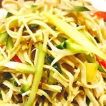 干し豆腐和え物/Shredded Tofu Salad(中華料理 龍門)