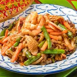 激辛 焼きそば パッキーマオ Drunken Noodle (Pad Ki Mao)（タイ政府公認 タイ料理 アロイチンチン Thai Style Restaurant Bar Aroi Chin Chin）