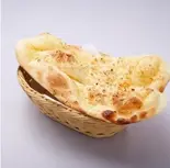 【単品メニュー】ガーリックナン（インド・ネパール＆アジアンダイニングバー カナピナ）