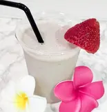 人気NO.1！いちごバナナミルクジュース（アサイーボウル専門店 Mahalo Acai Bowl Mahalo）