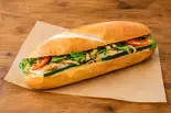 とりムネのバターソテーバインミー（ベトナム料理 Chi-Chan 上野店）