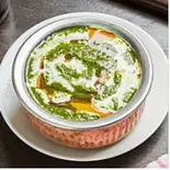 ほうれん草チキン Spinach Chicken（インド・ネパール料理 ヒムツリ）