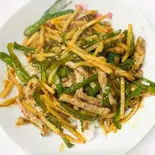 チンジャオロース飯（中国料理菜香）