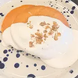ナッツソースパンケーキ(cafe &mart AKALA)