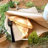 HONEY CAMEMBERT(ハニーカマンベール)（WANTOK 府中店）