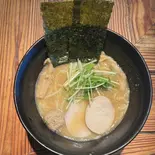 濃厚醤油鶏そば(みた葉)