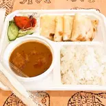 チキンマサラカレーとティッカとチーズナンセット Chicken Masala Curry, tikka and cheese naan set(出没アド街ック天国常連!モエナモテイ)