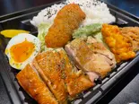 テリヤキグリルチキンステーキ弁当 /目玉焼き（蔵前堂）