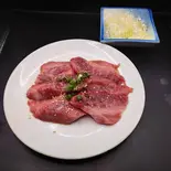 黒毛和牛ねぎ塩カルビ（【松阪牛のカルビが人気！】焼肉しん）