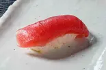 生本まぐろ赤身（沼津港直送 寿司まるがまる）