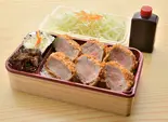 南九州産厳選みそひれかつ重(キャベツ付)（矢場とん 矢場町本店）