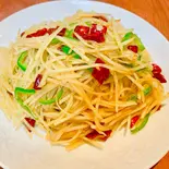 酸辣土豆丝(サンラー千切りじゃがいも)（中国家常菜 祥龍房）