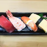 盛り合わせ月（丸徳寿司 桃谷店）