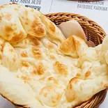 プレーンナン Plain Naan（UMAI DINING）