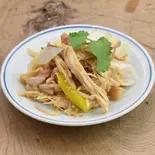 鶏肉の葱油和え（蘭州拉麺 一天一面）
