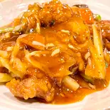 辣椒鶏球(鶏辛子炒め) Spicy Fried Chicken and Sichuan Chili Peppers（円山飯店 神戸三宮店）